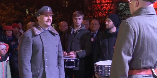  Święto Niepodległości tradycyjnie już uczcili w jego wigilię. Starostwo Powiatowe zaprosiło mieszkańców Olsztyna do wspólnej zabawy w patriotycznym duchu.