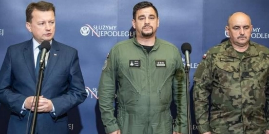 W piątek nad ranem niedaleko Pasłęka rozbił się wojskowy MiG-29. MON wstrzymał loty tych maszyn.
