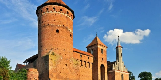 17 cennych historycznie obiektów z finansowym wsparciem. Środki przyznał warmińsko-mazurski konserwator zabytków. Finansowe wsparcie na prace konserwatorskie, restauratorskie i budowlane otrzymały m.in. parafie i lokalne samorządy.