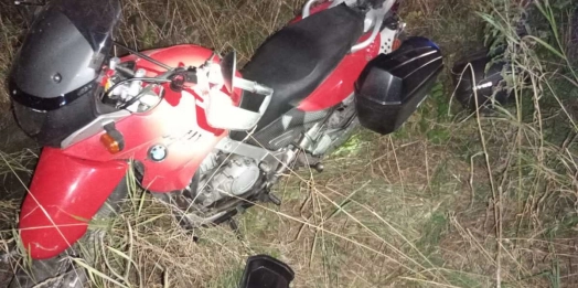Policjanci wyjaśniają okoliczności zdarzenia drogowego, do którego doszło w Dąbrówce Polskiej.