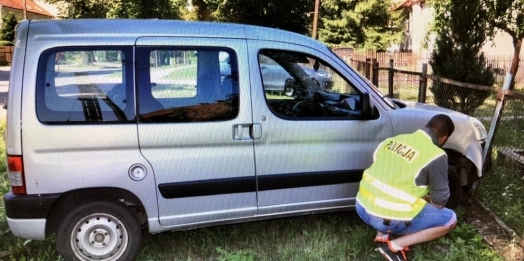 W Lidzbarku Warmińskim auto potrąciło rowerzystkę. Powodem był brak hamulca ręcznego.